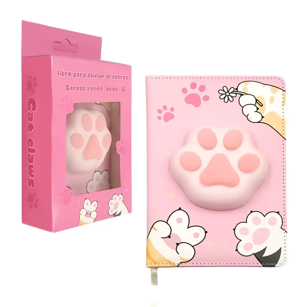 Libreta acolchada con estampado de gatitos y squeeze en forma de garrita para aliviar el estrés