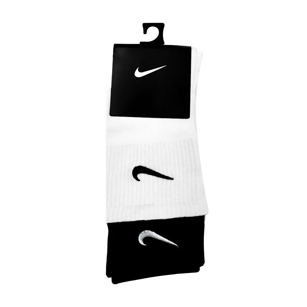 Par de calcetines medias blancas con negro y monograma deportivo, 39-43/ 83081